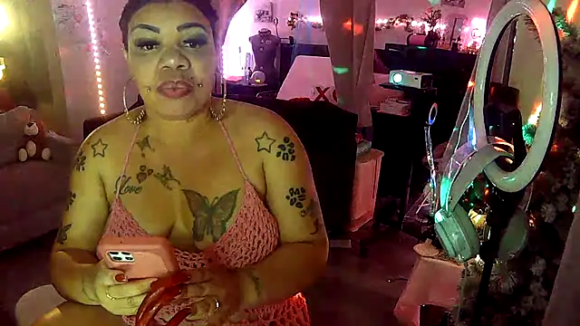Snapshot of NailGoddessnow chatting on April 2026 03:04:02 AM NailGoddessnow online show from April 2026 03:04:02 AM