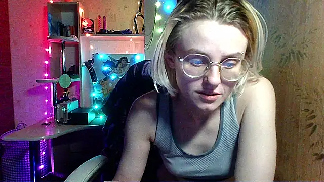  Freya    online show from May 2026 11:55:01 PM