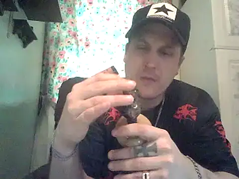 JoeFavorite69 online show from May 2026 11:33:01 PM