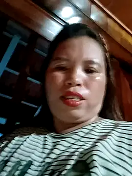 Snapshot of -Yeyi- chatting on June 2026 11:47:02 AM -Yeyi- online show from June 2026 11:47:02 AM