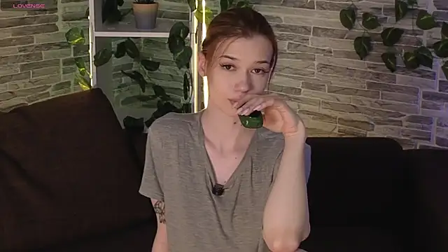 OliviaFoxsis online show from May 2026 06:54:02 AM