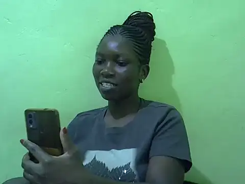 Snapshot of Sweet-Lynn chatting on June 2026 02:33:01 PM Sweet-Lynn online show from June 2026 02:33:01 PM