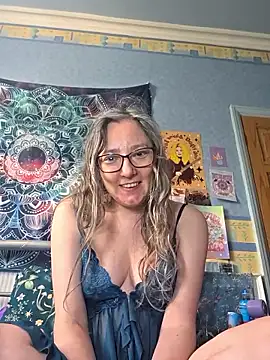 Izzylove47 online show from May 2026 11:49:02 AM