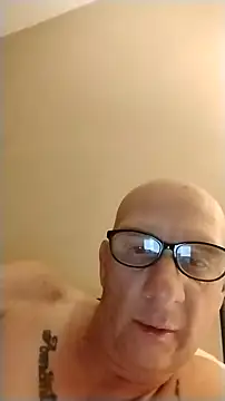 Tippy676 online show from May 2026 06:41:02 AM