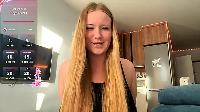Snapshot of Lisi_Kiss_ chatting on June 2026 05:37:01 PM Lisi Kiss online show from June 2026 05:37:01 PM