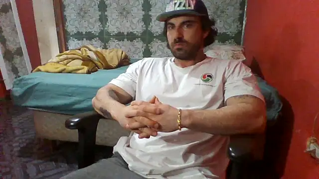 Snapshot of Sarado_Tesudo chatting on June 2026 01:25:02 PM Sarado Tesudo online show from June 2026 01:25:02 PM