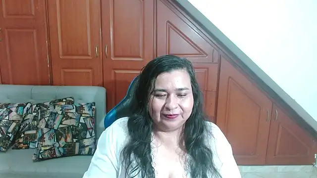 Snapshot of katiusca_rm chatting on June 2026 02:04:02 PM katiusca rm online show from June 2026 02:04:02 PM