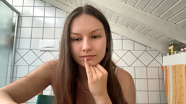 Snapshot of ShaylaChong chatting on July 2026 07:02:02 AM ShaylaChong online show from July 2026 07:02:02 AM