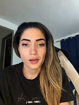 Snapshot of MagdalenaVega chatting on May 2026 11:29:02 AM MagdalenaVega online show from May 2026 11:29:02 AM