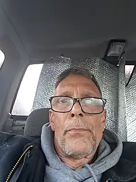 Snapshot of truckdawg2023 chatting on May 2026 01:21:02 PM truckdawg2023 online show from May 2026 01:21:02 PM