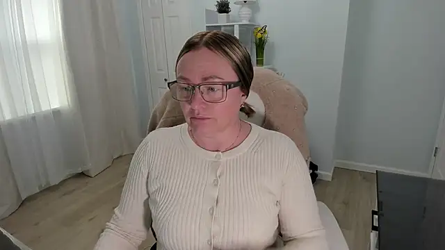 Vika73 online show from March 2025 06:01:02 PM