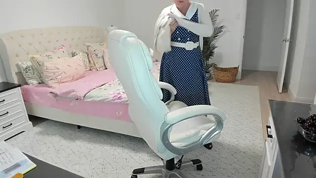 Vika73 online show from July 2026 11:50:01 AM