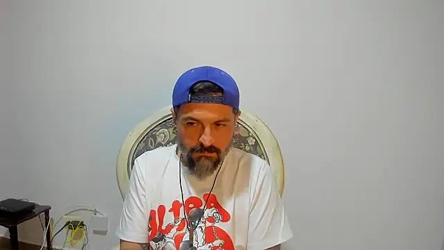 Snapshot of Miguel_angeel_ chatting on June 2026 02:48:01 AM Miguel angeel online show from June 2026 02:48:01 AM