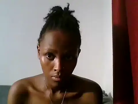 Snapshot of Sleek_petite chatting on June 2026 12:32:02 AM Sleek petite online show from June 2026 12:32:02 AM