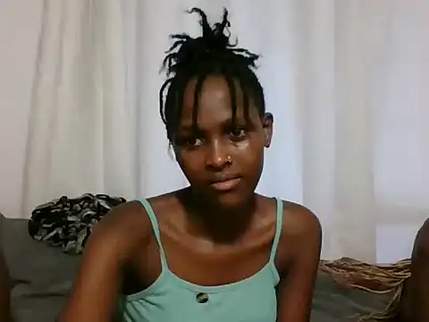 Snapshot of Sleek_petite chatting on June 2026 02:07:02 PM Sleek petite online show from June 2026 02:07:02 PM
