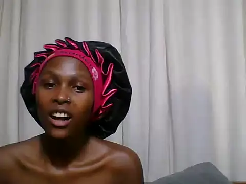 Snapshot of Sleek_petite chatting on July 2026 07:15:02 AM Sleek petite online show from July 2026 07:15:02 AM