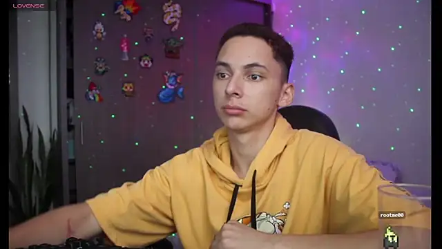 Snapshot of archi_love chatting on February 2025 01:22:02 PM archi love online show from February 2025 01:22:02 PM