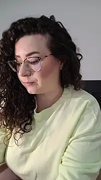 Snapshot of Elissa_Floyd__ chatting on May 2026 05:12:01 AM Elissa Floyd online show from May 2026 05:12:01 AM