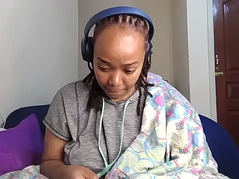 Snapshot of atara_seren chatting on June 2026 07:38:01 PM atara seren online show from June 2026 07:38:01 PM