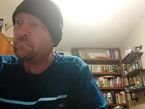 Snapshot of icebergXpress chatting on June 2026 04:46:02 AM icebergXpress online show from June 2026 04:46:02 AM