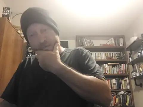Snapshot of icebergXpress chatting on June 2026 09:01:01 AM icebergXpress online show from June 2026 09:01:01 AM