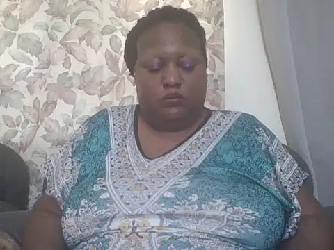 Snapshot of fat_ebonyqueen chatting on June 2026 10:15:01 AM fat ebonyqueen online show from June 2026 10:15:01 AM