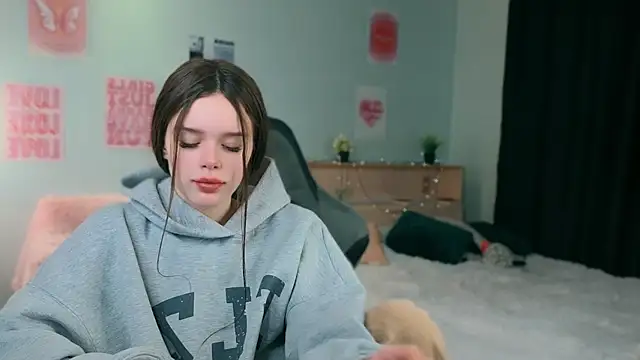ginnyclub online show from June 2026 05:57:02 PM