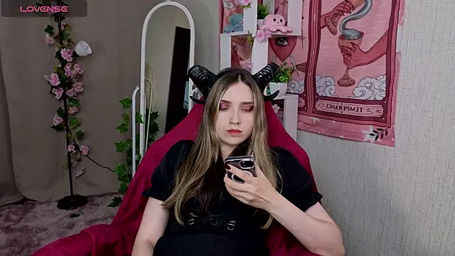 NocturneHuntress online show from June 2026 07:46:01 AM