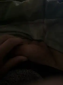 Hungshyguyx online show from May 2026 09:53:02 PM
