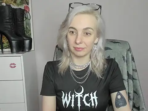 Snapshot of velvetanne chatting on June 2026 06:38:01 AM velvetanne online show from June 2026 06:38:01 AM