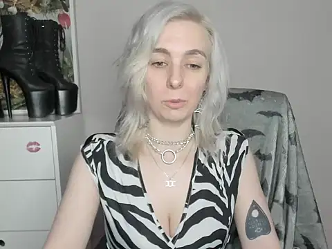 Snapshot of velvetanne chatting on June 2026 10:09:01 AM velvetanne online show from June 2026 10:09:01 AM