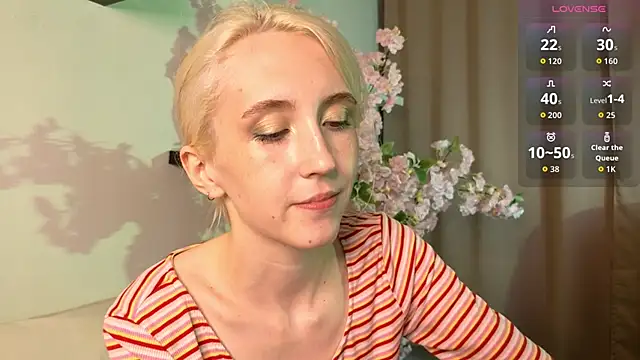 Snapshot of Elen__Moore chatting on June 2026 10:43:02 AM Elen Moore online show from June 2026 10:43:02 AM