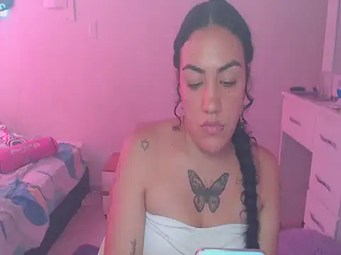 Snapshot of laila_silk chatting on May 2026 08:47:02 PM laila silk online show from May 2026 08:47:02 PM