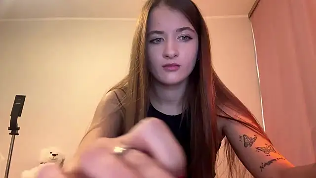 cute nessy online show from May 2026 04:35:01 PM