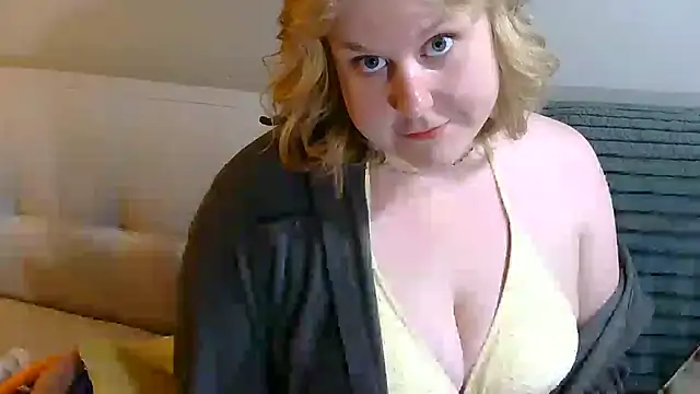 Snapshot of heyheyitssage chatting on May 2026 04:00:01 PM heyheyitssage online show from May 2026 04:00:01 PM