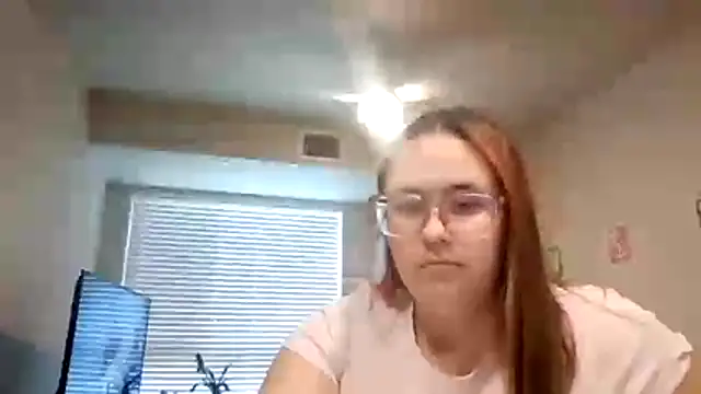 Snapshot of Midnight_Riott chatting on May 2026 11:46:02 PM Midnight Riott online show from May 2026 11:46:02 PM