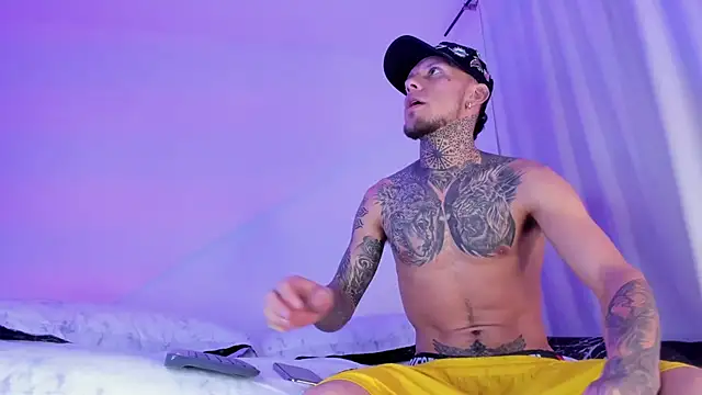 Snapshot of _Kevin_xxx chatting on March 2025 08:00:01 AM Kevin xxx online show from March 2025 08:00:01 AM