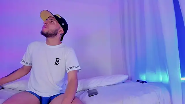 Snapshot of _Kevin_xxx chatting on September 2025 04:47:01 AM Kevin xxx online show from September 2025 04:47:01 AM