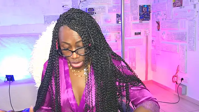 naomicampbi online show from May 2026 08:42:02 AM