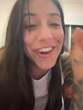 morenitttta online show from May 2026 02:51:02 AM