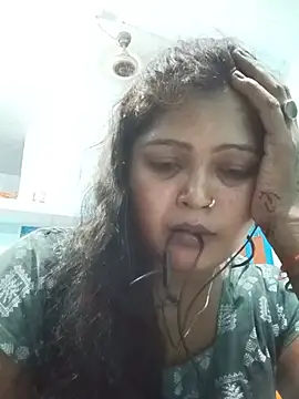 Raginilove online show from May 2026 06:15:02 PM