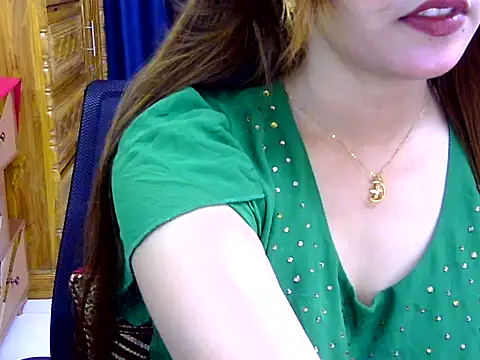 Snapshot of Adiba_Obu_20 chatting on June 2026 04:50:02 PM Adiba Obu 20 online show from June 2026 04:50:02 PM