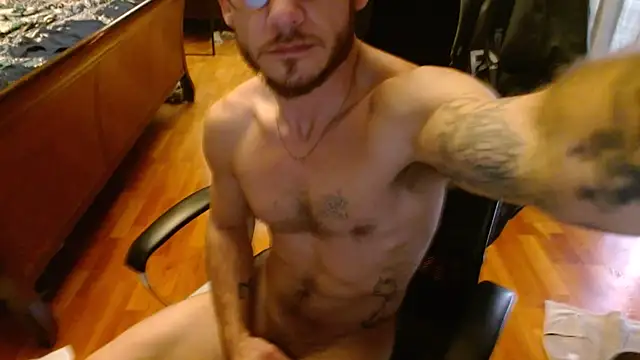 Clevername90 online show from February 2025 10:19:02 PM