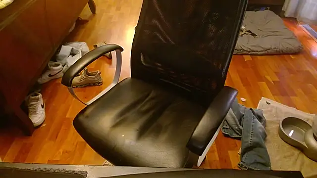 Clevername90 online show from February 2025 06:01:02 PM