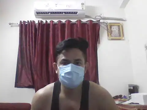 Snapshot of Nivan_7251_1 chatting on May 2026 07:19:02 PM Nivan 7251 1 online show from May 2026 07:19:02 PM