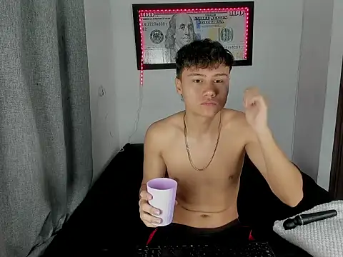 Fuck Bunnnyy online show from May 2026 11:03:02 AM