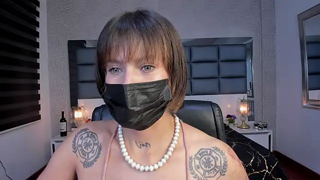 Snapshot of Mrs_Regina_clk chatting on July 2026 08:59:01 PM Mrs Regina clk online show from July 2026 08:59:01 PM