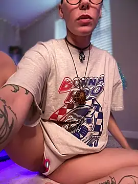 Snapshot of lil_martian chatting on January 2026 07:39:01 PM lil martian online show from January 2026 07:39:01 PM