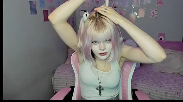 Snapshot of VelvetAlice chatting on July 2026 08:55:01 PM VelvetAlice online show from July 2026 08:55:01 PM