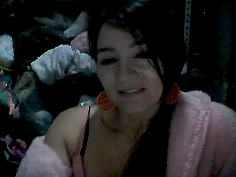 Snapshot of Anlly_garcia002 chatting on June 2026 05:33:02 AM Anlly garcia002 online show from June 2026 05:33:02 AM